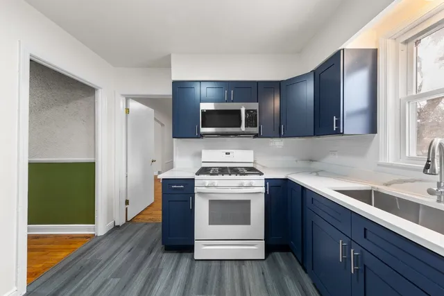 $2,500 | 8142 South Yates Boulevard, Chicago, IL 60617