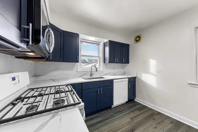 $2,500 | 8142 South Yates Boulevard, Chicago, IL 60617