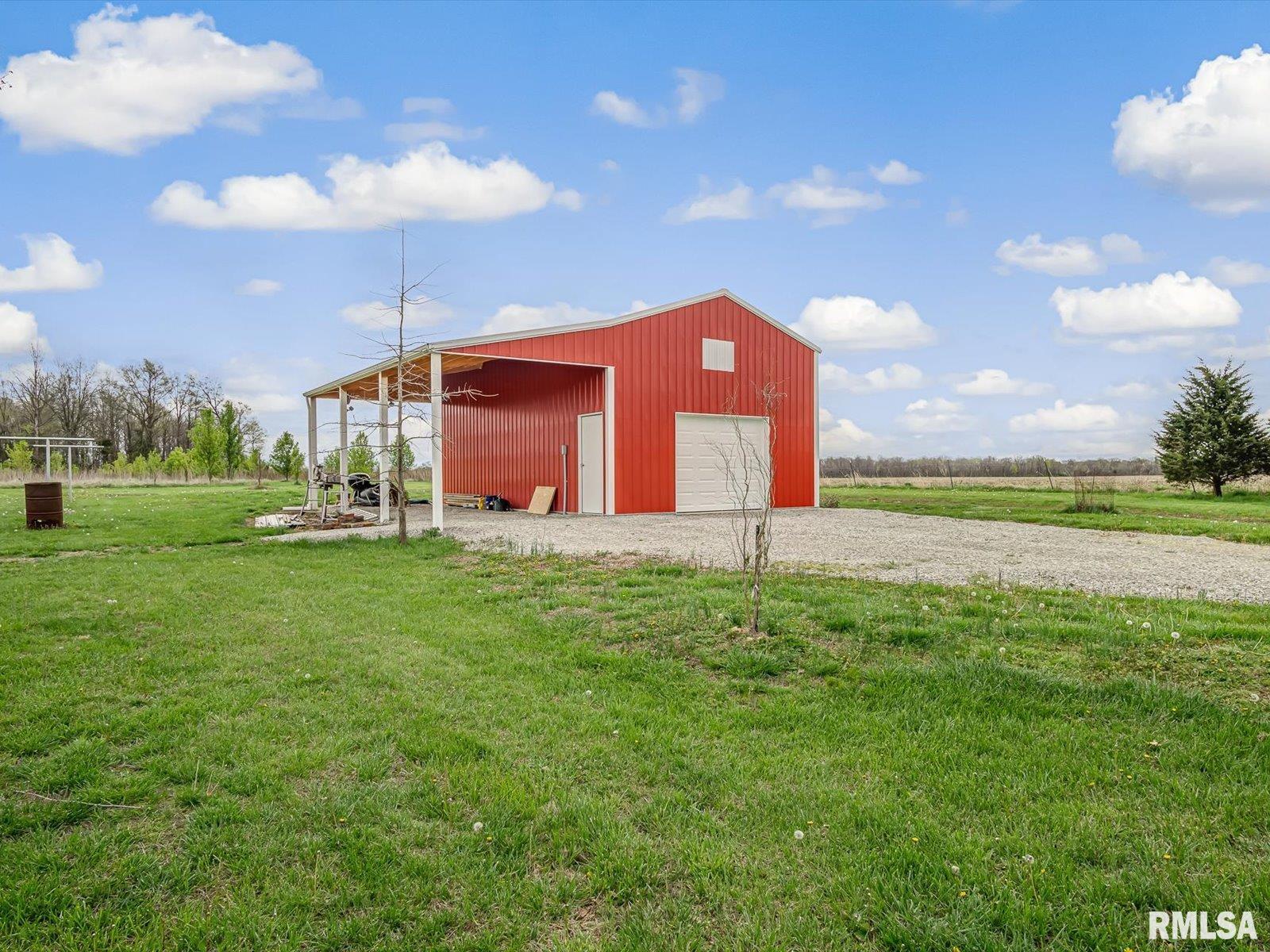 582 South 3rd Street Radom, IL 62831 - Photo 23 of 24 Gallery Image 23