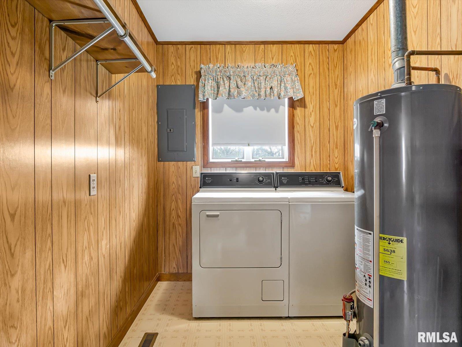 582 South 3rd Street Radom, IL 62831 - Photo 8 of 24 Gallery Image 8