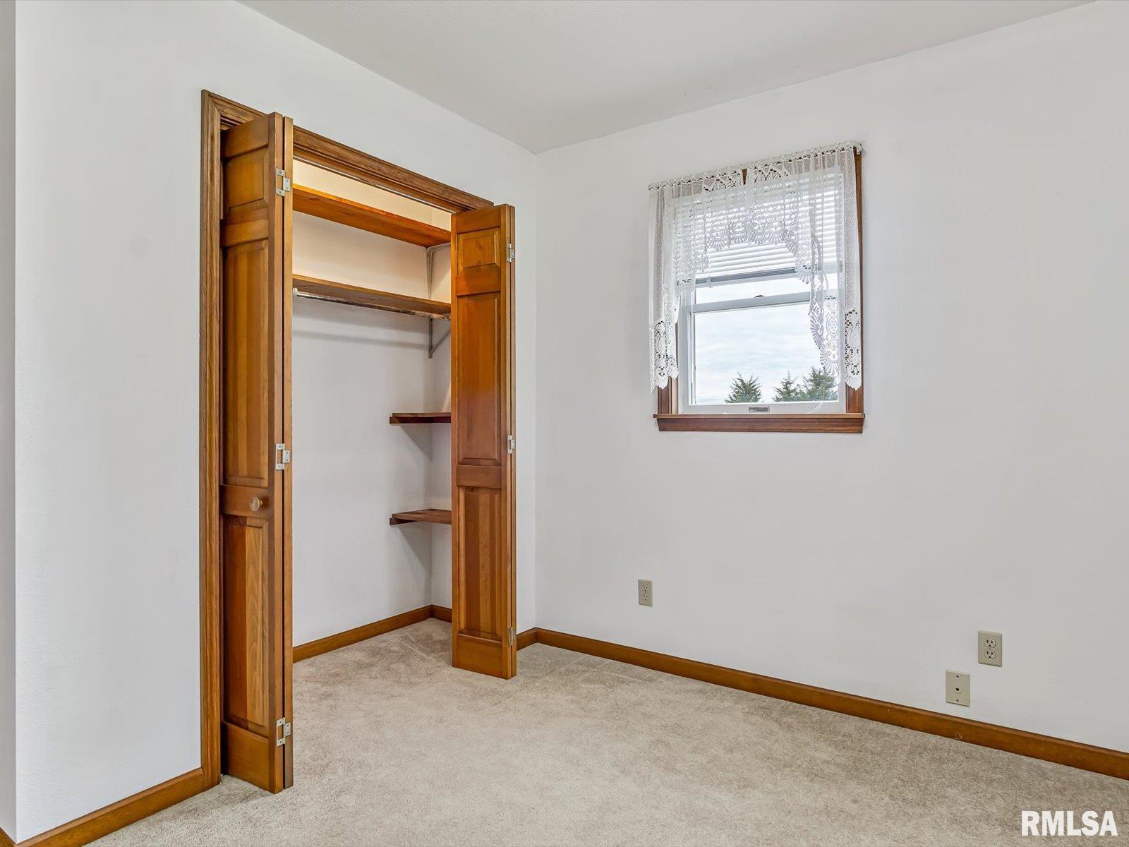 582 South 3rd Street Radom, IL 62831 - Photo 10 of 24 Gallery Image 10