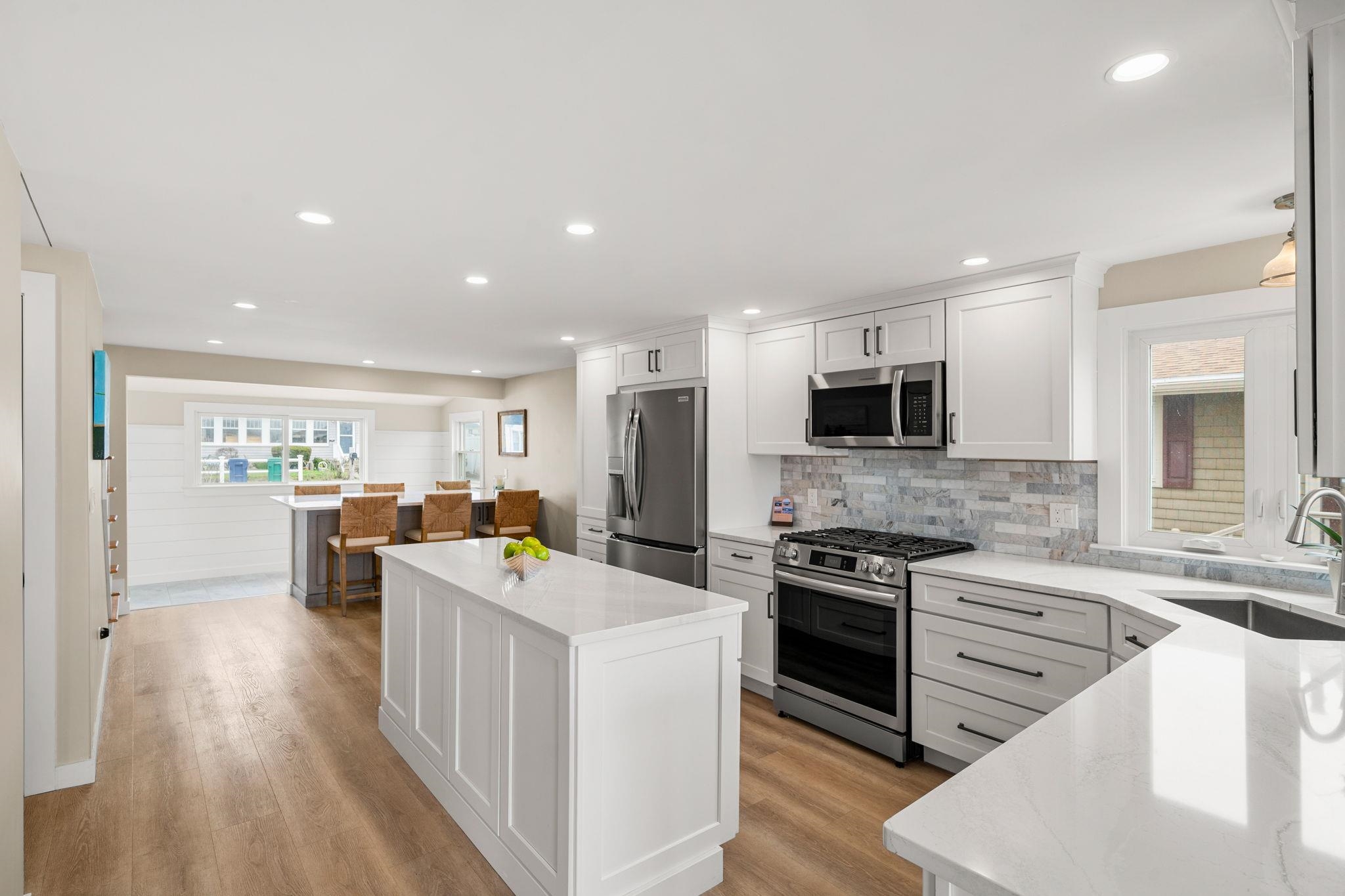 543 Winnacunnet Road Hampton, NH 03842 - Photo 4 of 39 Gallery Image 4