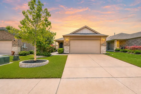 $299,900 | 512 Rockport Street, Georgetown, TX 78633