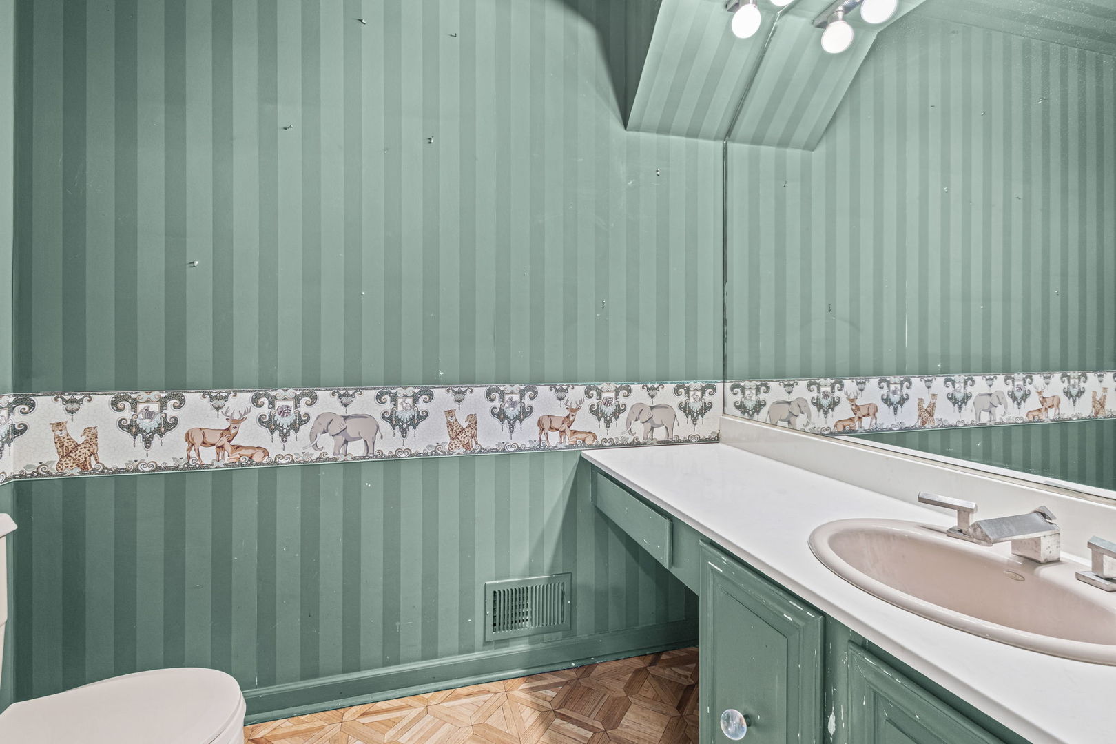 560 Hunter Road Wilmette, IL 60091 - Photo 13 of 41