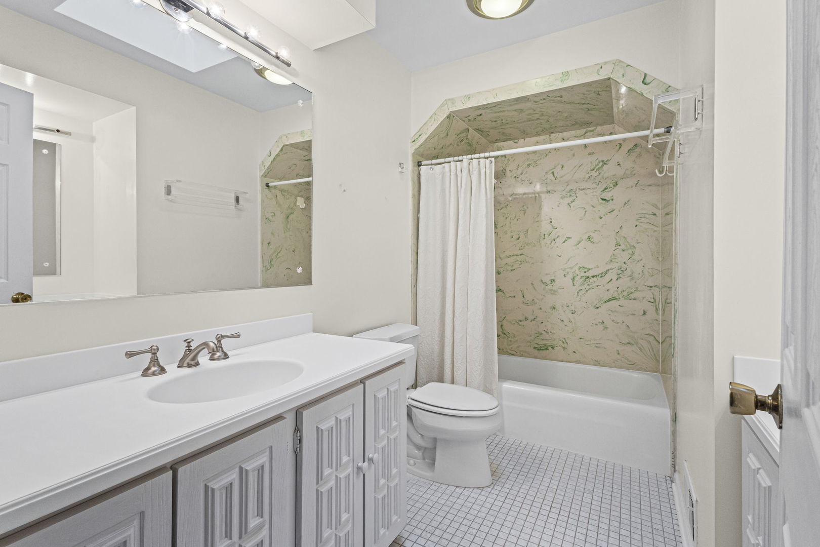 560 Hunter Road Wilmette, IL 60091 - Photo 20 of 41