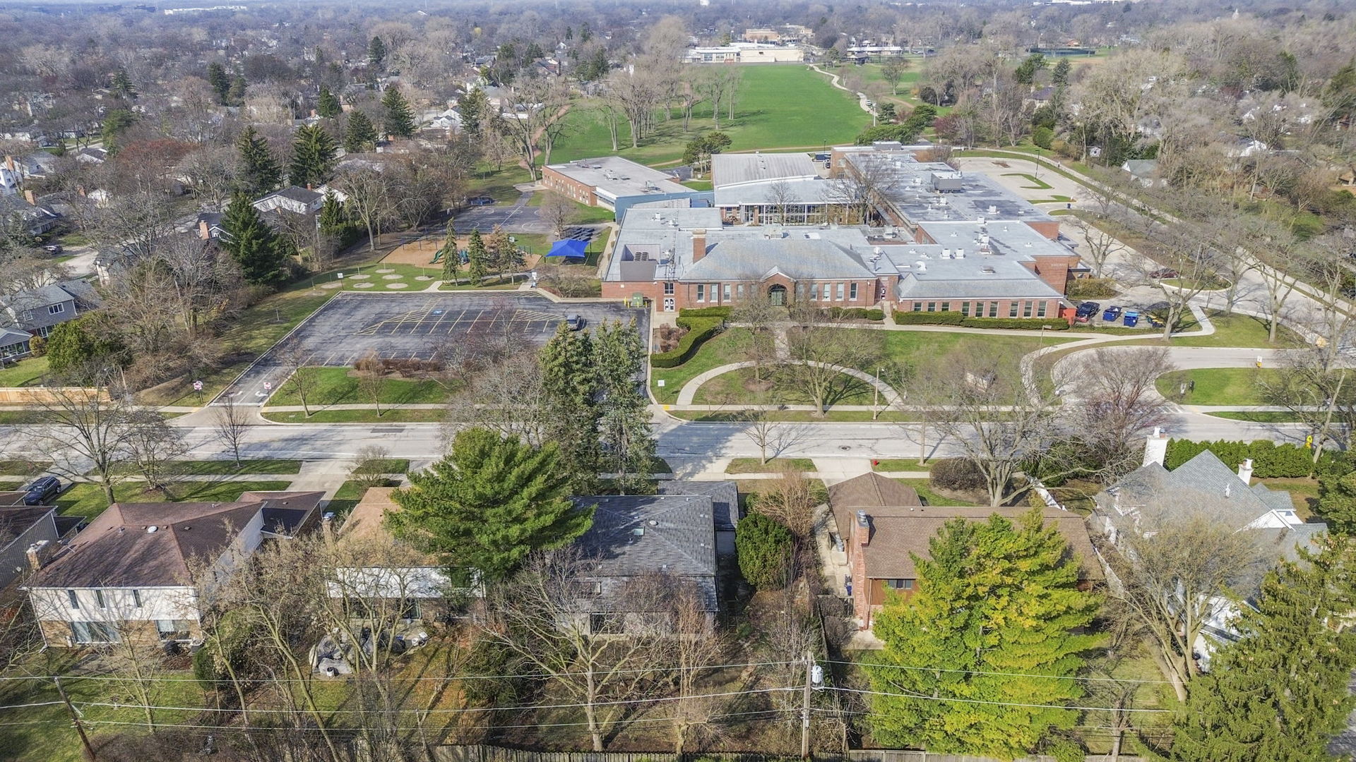 560 Hunter Road Wilmette, IL 60091 - Photo 35 of 41