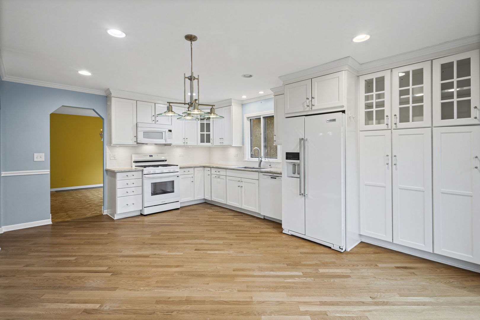 560 Hunter Road Wilmette, IL 60091 - Photo 9 of 41