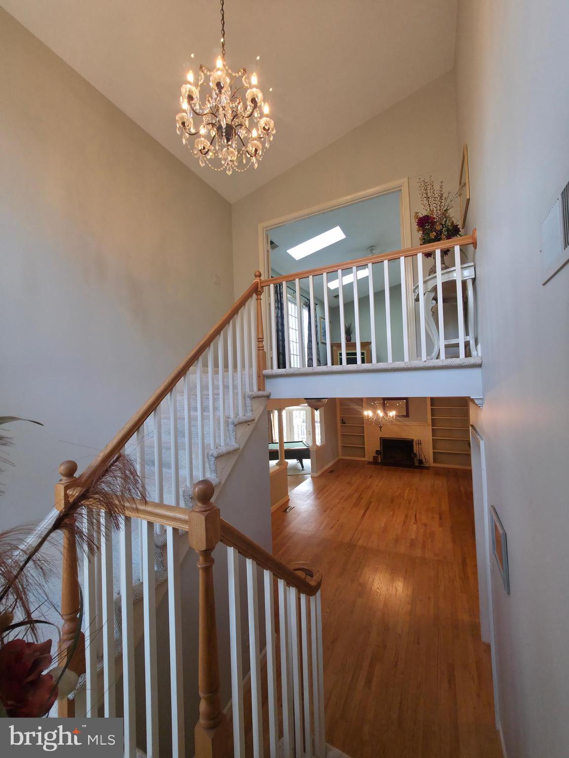 2627 Five Oaks Road Vienna, VA 22181 - Photo 18 of 111 Stairs hall