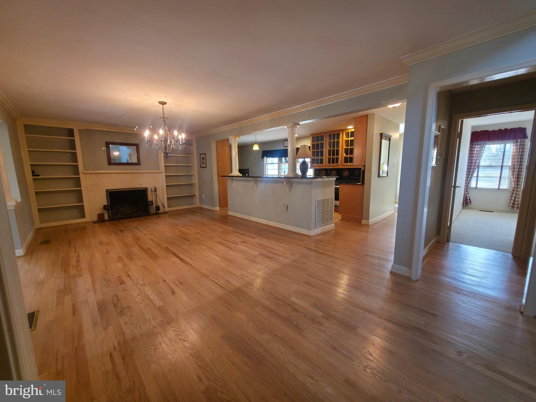 2627 Five Oaks Road Vienna, VA 22181 - Photo 34 of 111 Living room dinning room