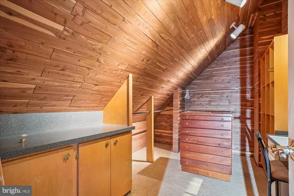 $1,460,000 | 2627 Five Oaks Road, Vienna, VA 22181