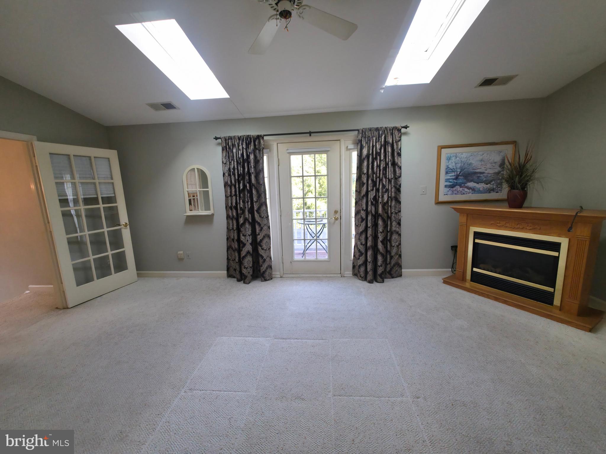 2627 Five Oaks Road Vienna, VA 22181 - Photo 57 of 111 Upstairs bedroom