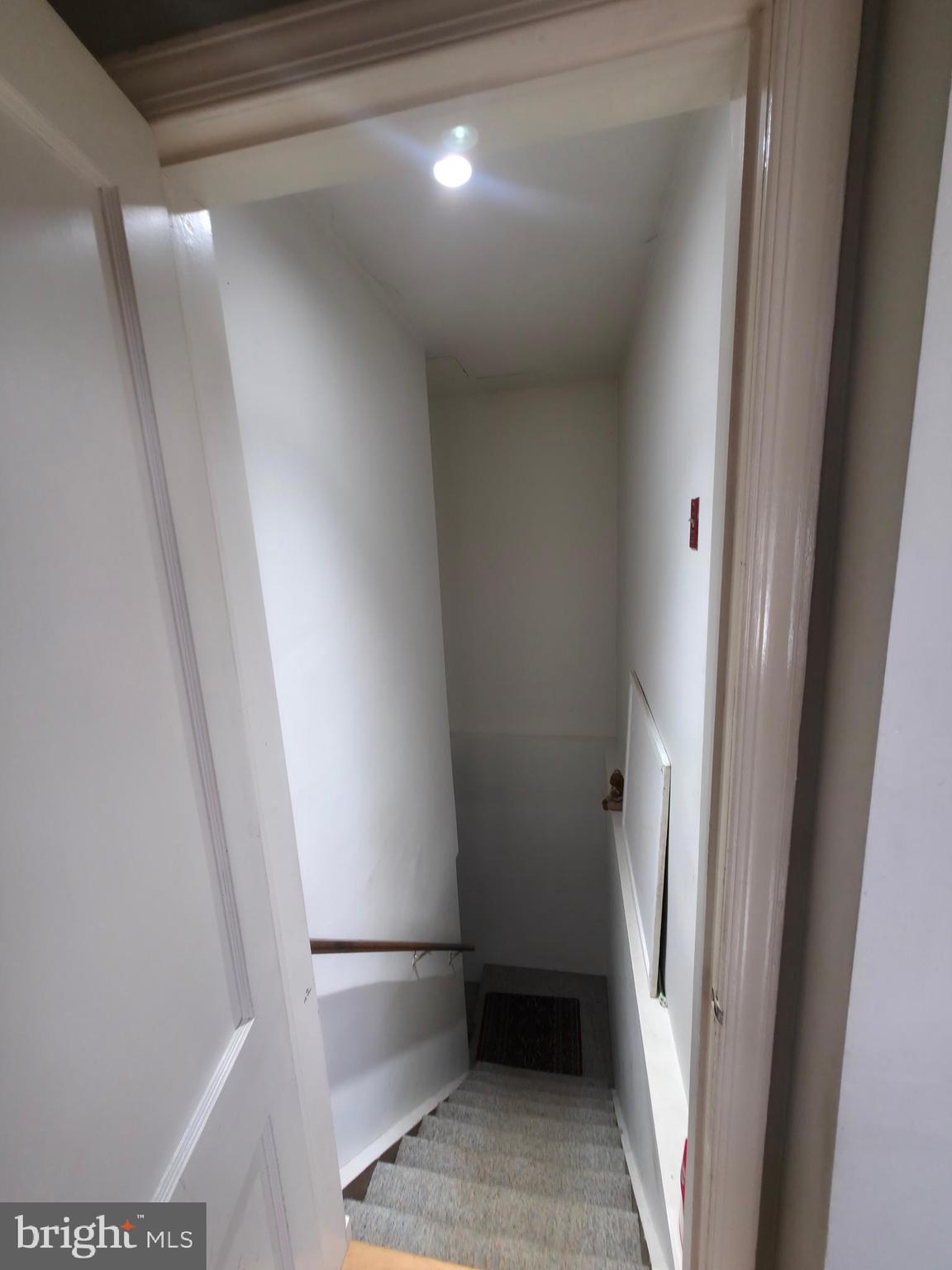 2627 Five Oaks Road Vienna, VA 22181 - Photo 61 of 111 a view of entryway