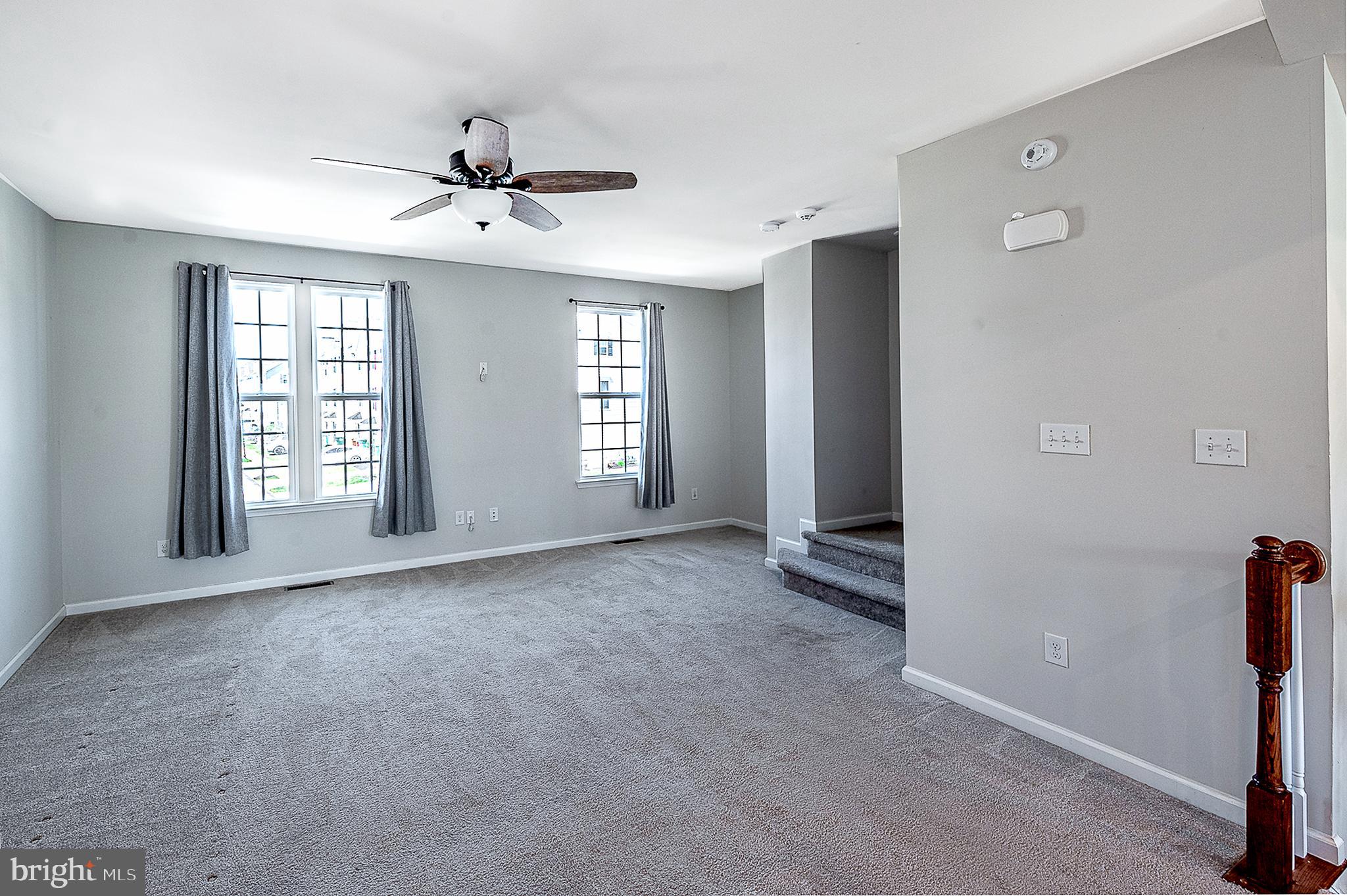 157 Star Drive Mount Holly, NJ 08060 - Photo 18 of 31 Living Room