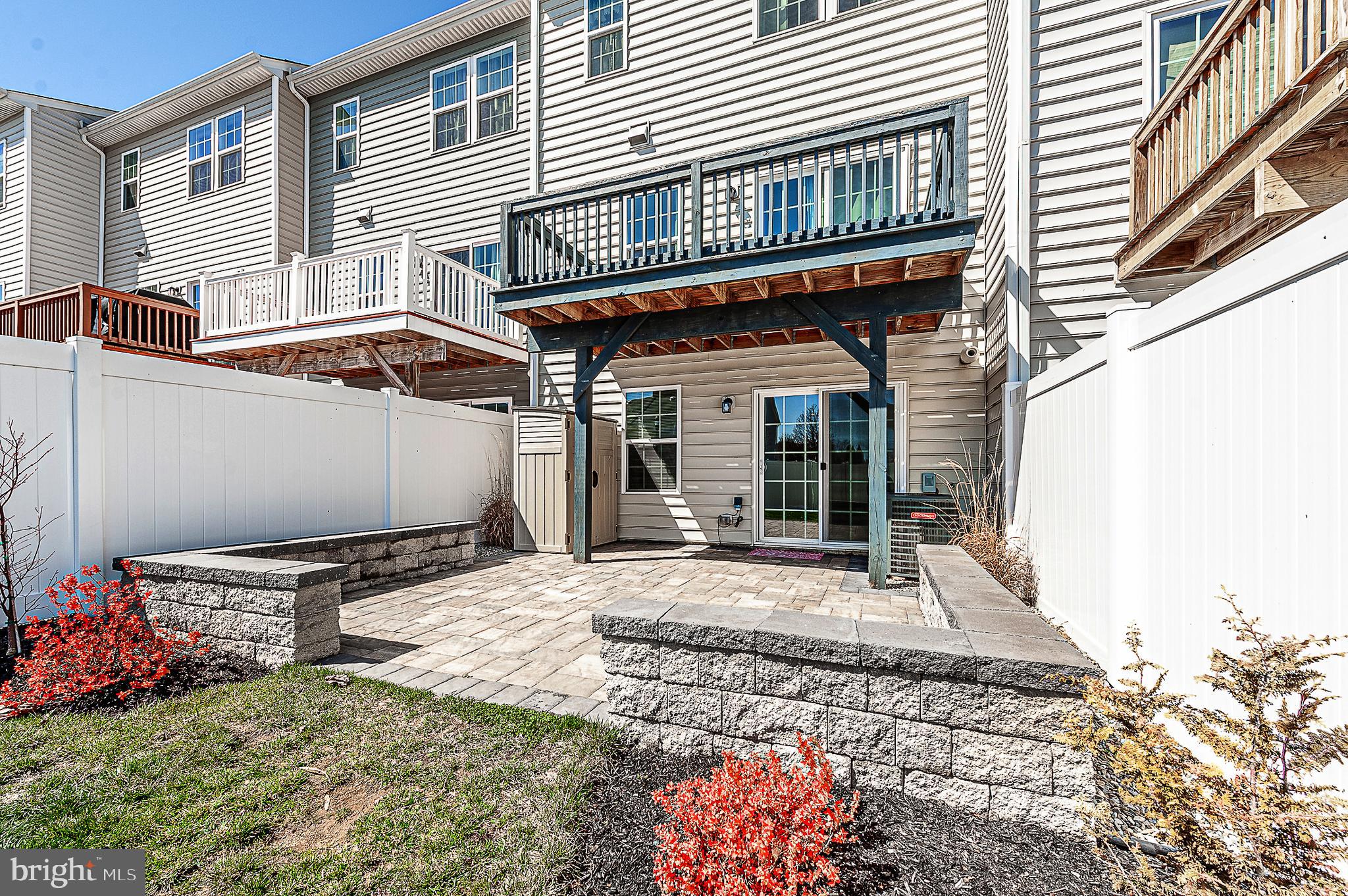 157 Star Drive Mount Holly, NJ 08060 - Photo 4 of 31 Patio Exterior Back