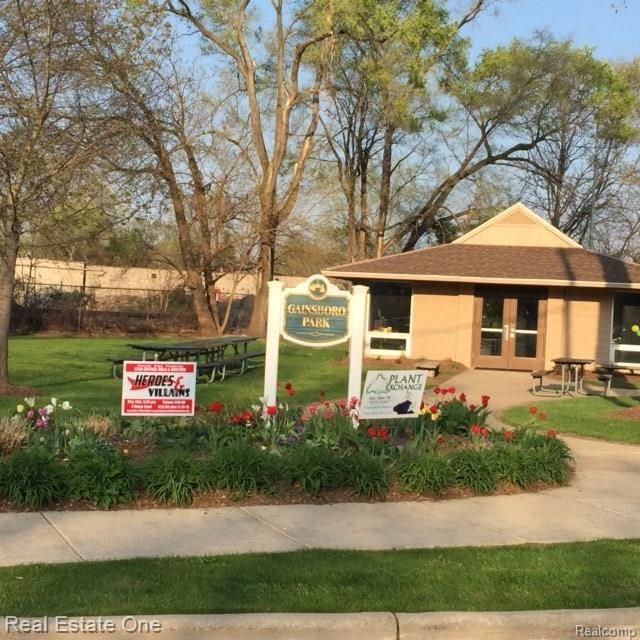 65 Wellesley Drive Pleasant Ridge, MI 48069 - Photo 22 of 24 IMG_1260.jpg