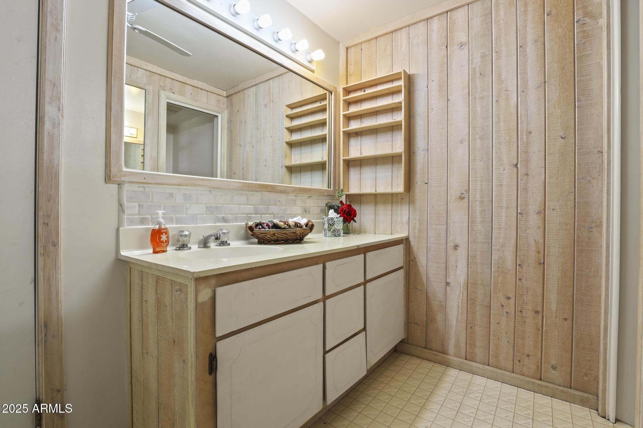7984 Vista Del Norte Payson, AZ 85541 - Photo 13 of 21 a bathroom with a sink and a mirror