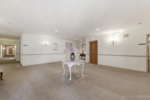 $299,900 | 147 Hunt Club Drive, Unit 147, St. Charles, IL 60174