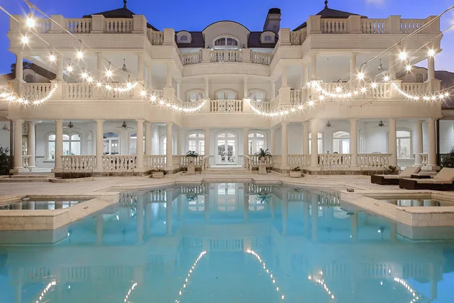 a view of a swimming pool