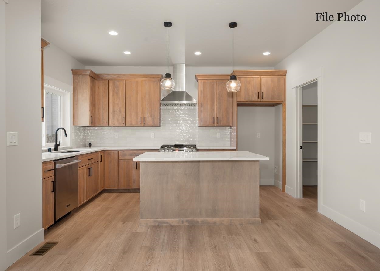 146 Legacy Way Nine Mile Falls, WA 99026 - Photo 3 of 23