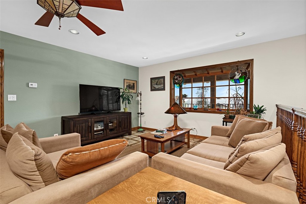 1746 Rudell Road Burbank, CA 91501 - Photo 21 of 41