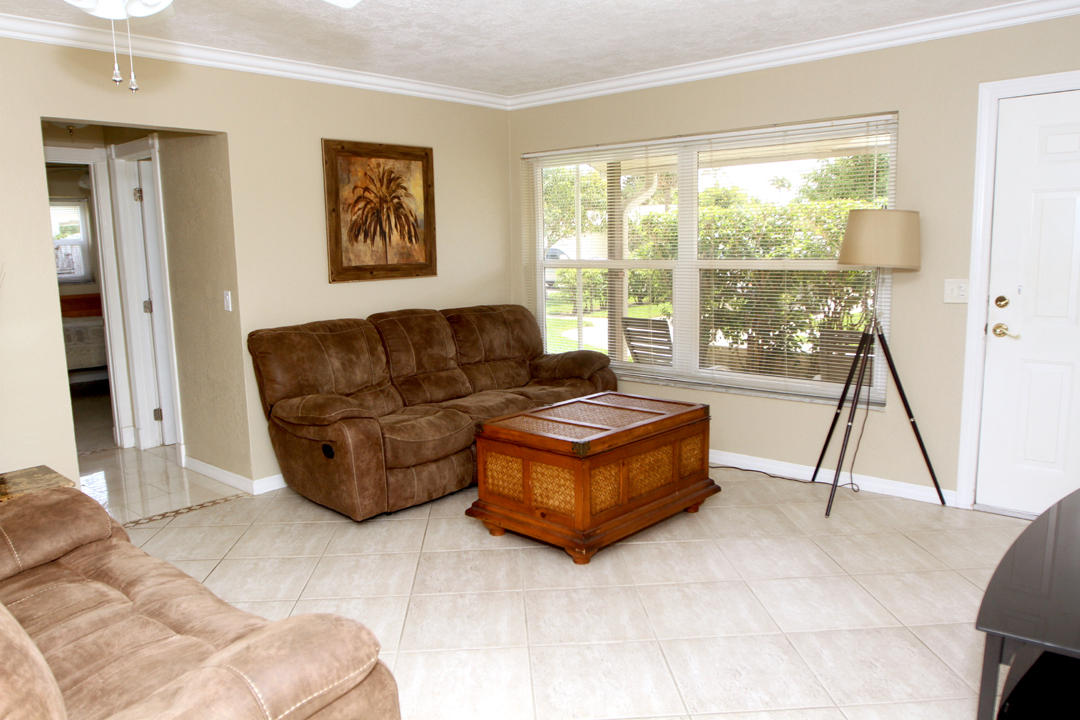 99 Southwest 12th Avenue Boca Raton, FL 33486 - Photo 2 of 21 IMG_8653