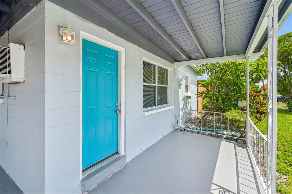11136 104th Street Largo, FL 33773 - Photo 5 of 24