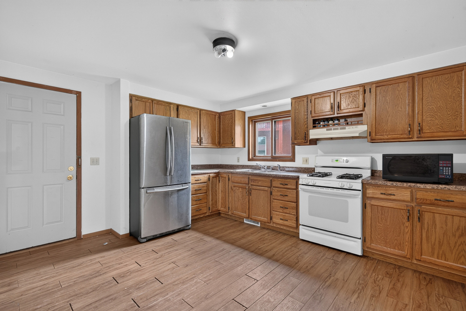417-419 Jackson Street Genoa, IL 60135 - Photo 4 of 13