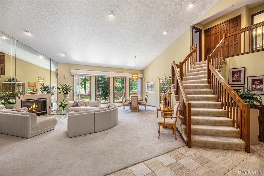 31220 Country Ridge Circle Farmington Hills, MI 48331 - Photo 6 of 35