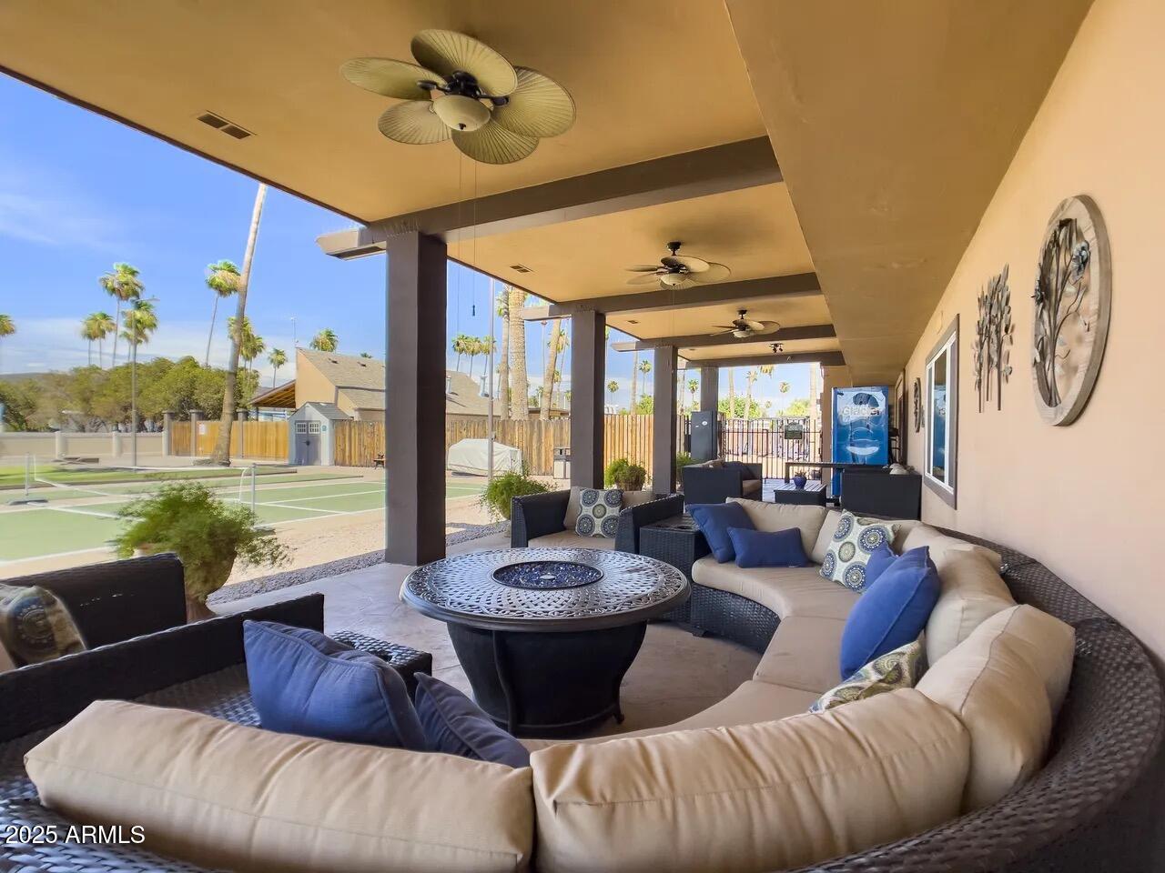 2050 West Dunlap Avenue, Unit B153 Phoenix, AZ 85021 - Photo 13 of 23 Sitting areas
