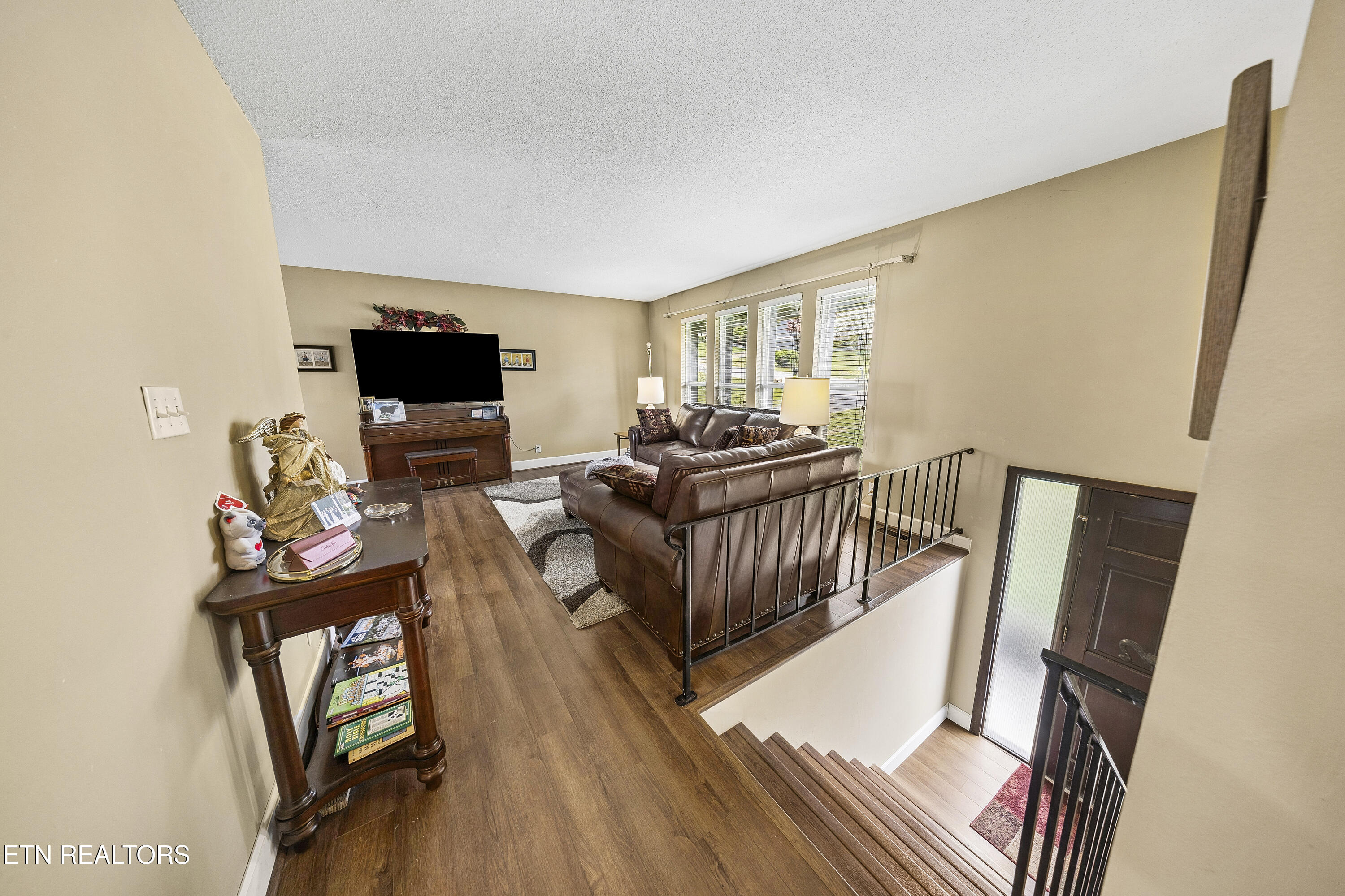 229 Newport Road Knoxville, TN 37934 - Photo 3 of 25 L40A6972