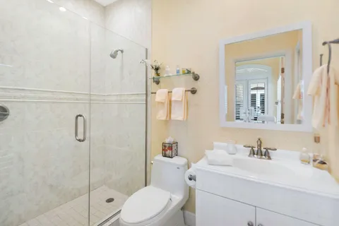$1,950,000 | 83 Sandbourne Lane, Palm Beach Gardens, FL 33418
