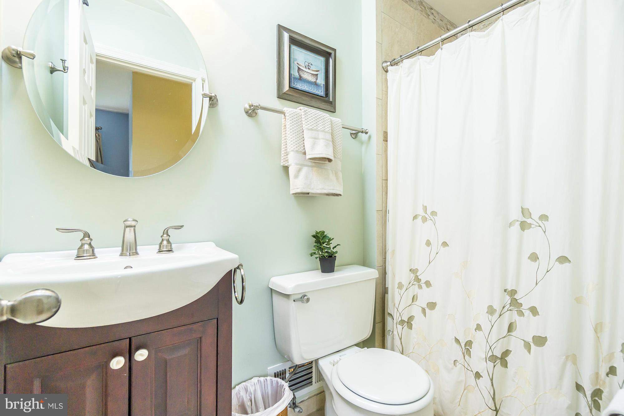 1648 Winding Waye Lane Silver Spring, MD 20902 - Photo 13 of 30 Bath