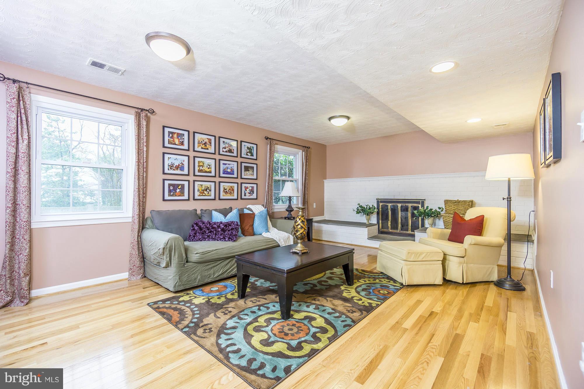 1648 Winding Waye Lane Silver Spring, MD 20902 - Photo 19 of 30 Family Room