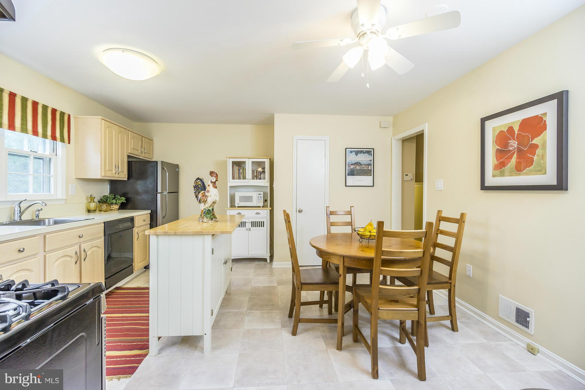 1648 Winding Waye Lane Silver Spring, MD 20902 - Photo 6 of 30 Kitchen