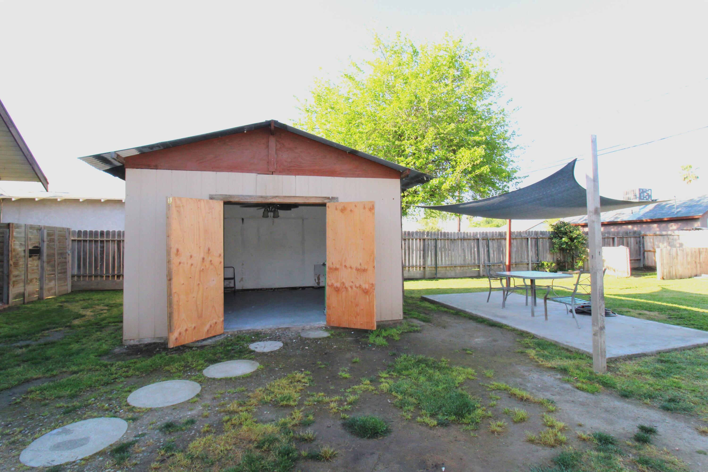 256 South Filbert Road Exeter, CA 93221 - Photo 24 of 29 IMG_8902