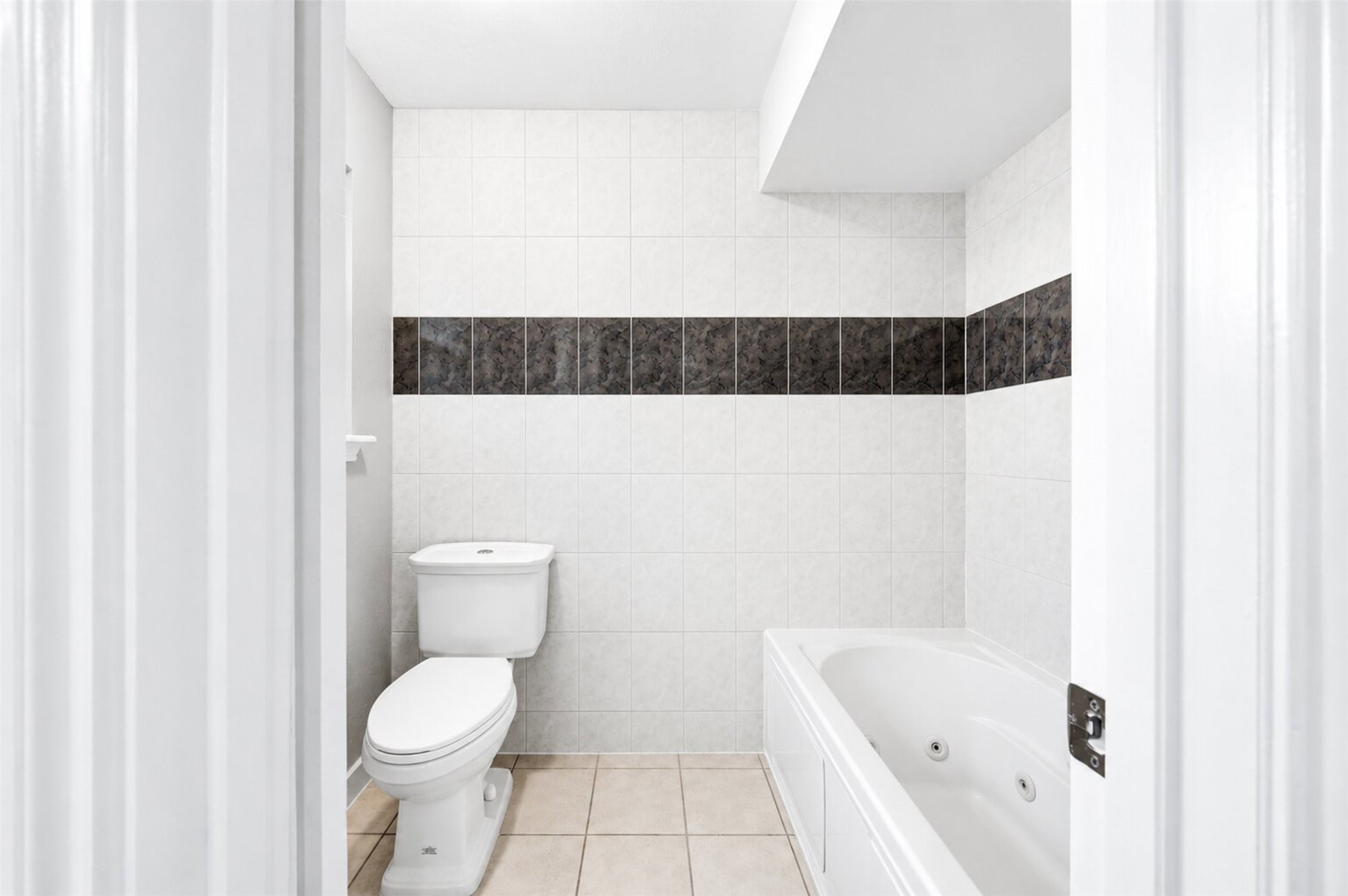 15414 Ripplestream Drive Houston, TX 77068 - Photo 25 of 41 Another angle of the bathroom.