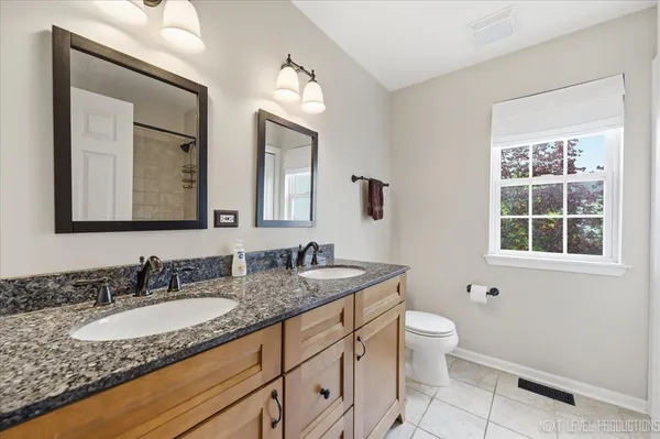 $639,900 | 3219 Larrabee Drive, Geneva, IL 60134