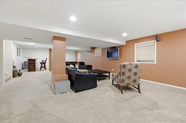 $639,900 | 3219 Larrabee Drive, Geneva, IL 60134