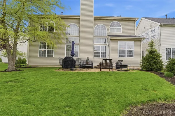 $639,900 | 3219 Larrabee Drive, Geneva, IL 60134