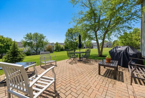 $639,900 | 3219 Larrabee Drive, Geneva, IL 60134