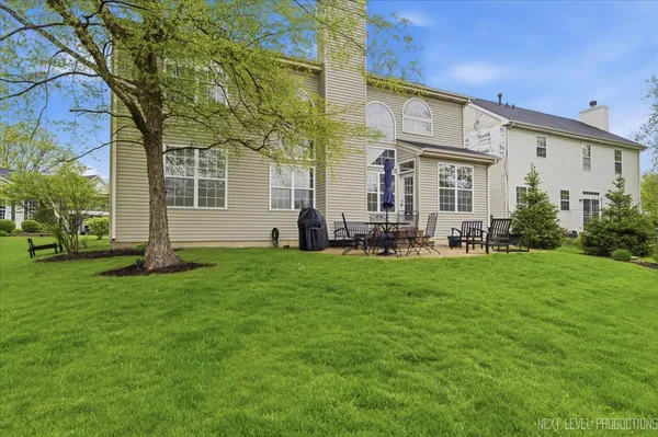 $639,900 | 3219 Larrabee Drive, Geneva, IL 60134