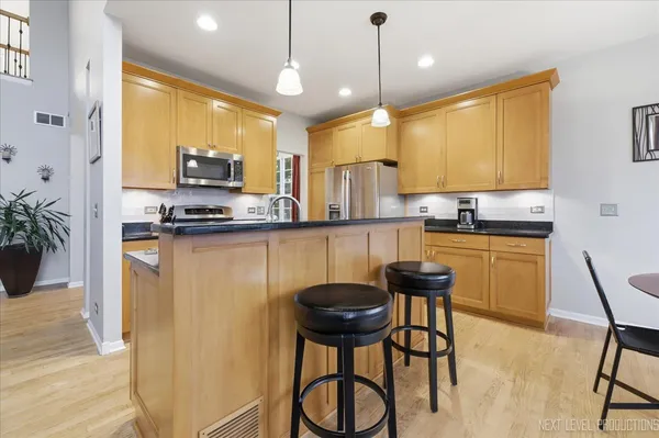 $639,900 | 3219 Larrabee Drive, Geneva, IL 60134