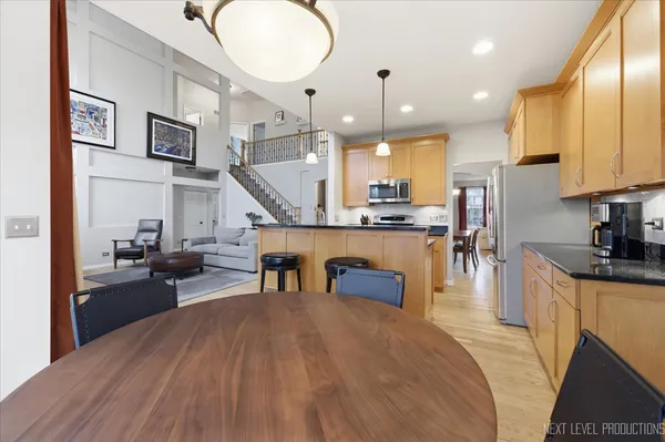 $639,900 | 3219 Larrabee Drive, Geneva, IL 60134