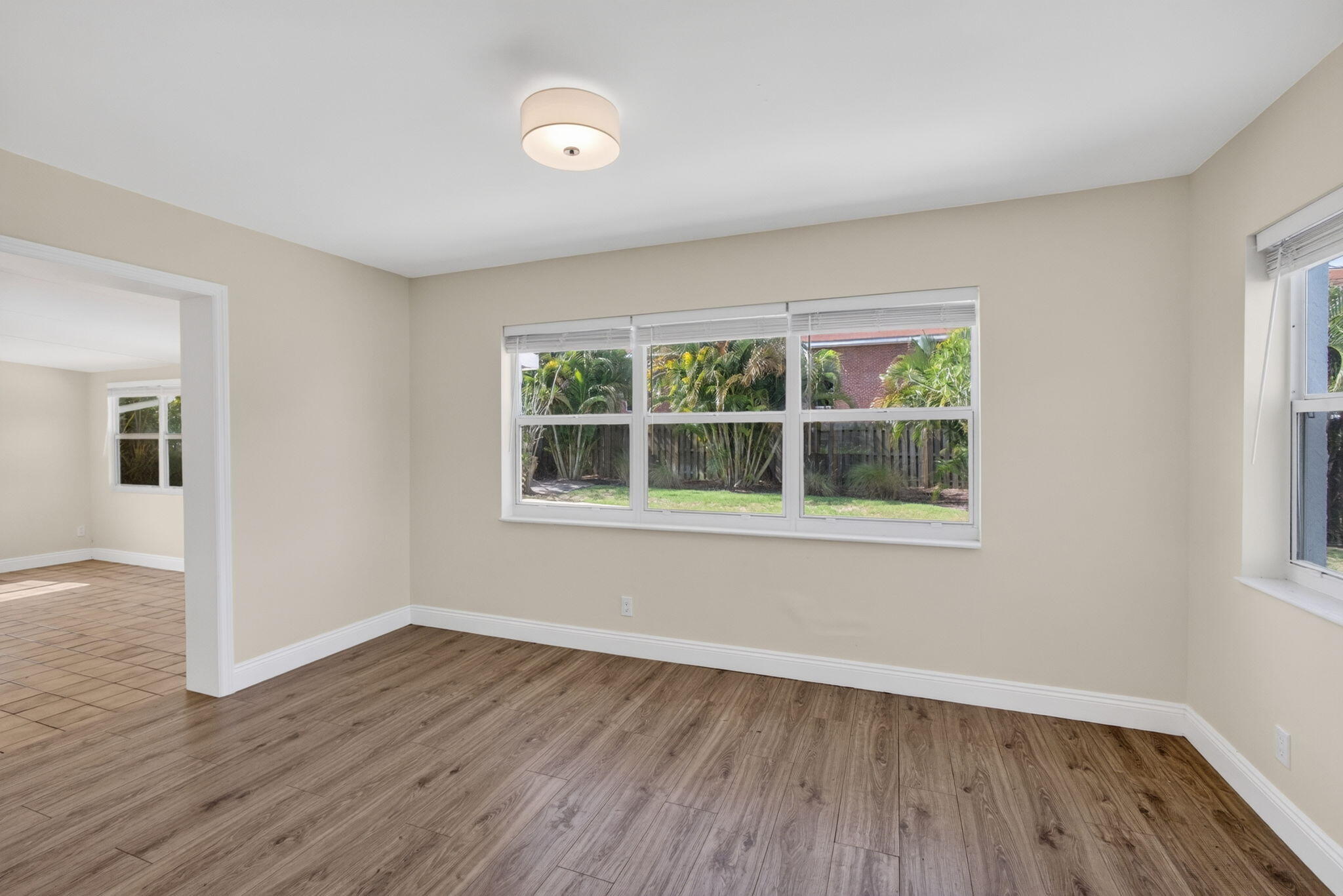 1333 West 31st Street Riviera Beach, FL 33404 - Photo 22 of 46 Dining