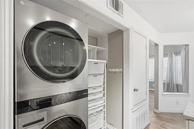 a close view of utility room and utility room