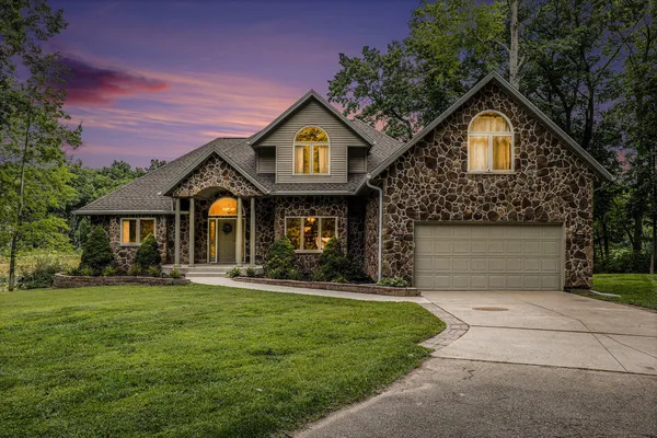 $975,000 | 7805 Cougar Drive, Delton, MI 49046