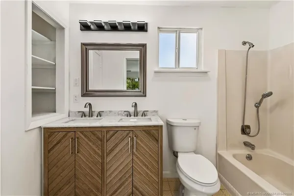 $1,599,000 | 505 Southwest North Carolina Drive, Stuart, FL 34994