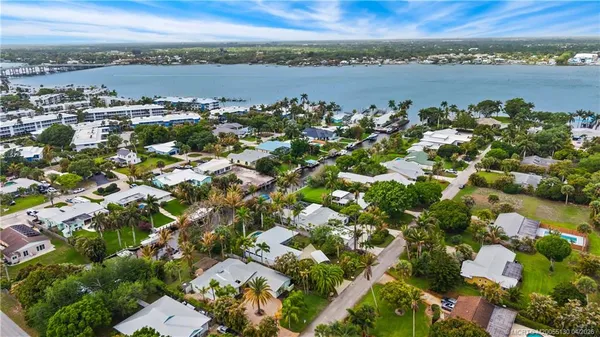 $1,599,000 | 505 Southwest North Carolina Drive, Stuart, FL 34994