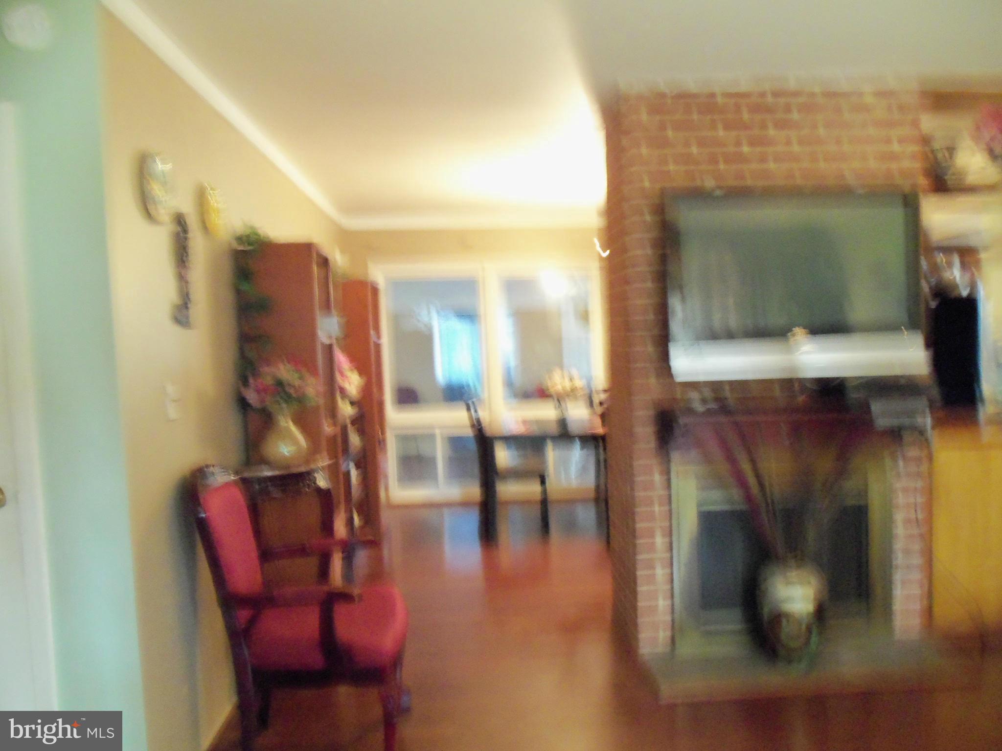 7309 Axton Street Springfield, VA 22151 - Photo 4 of 26 Interior (General)