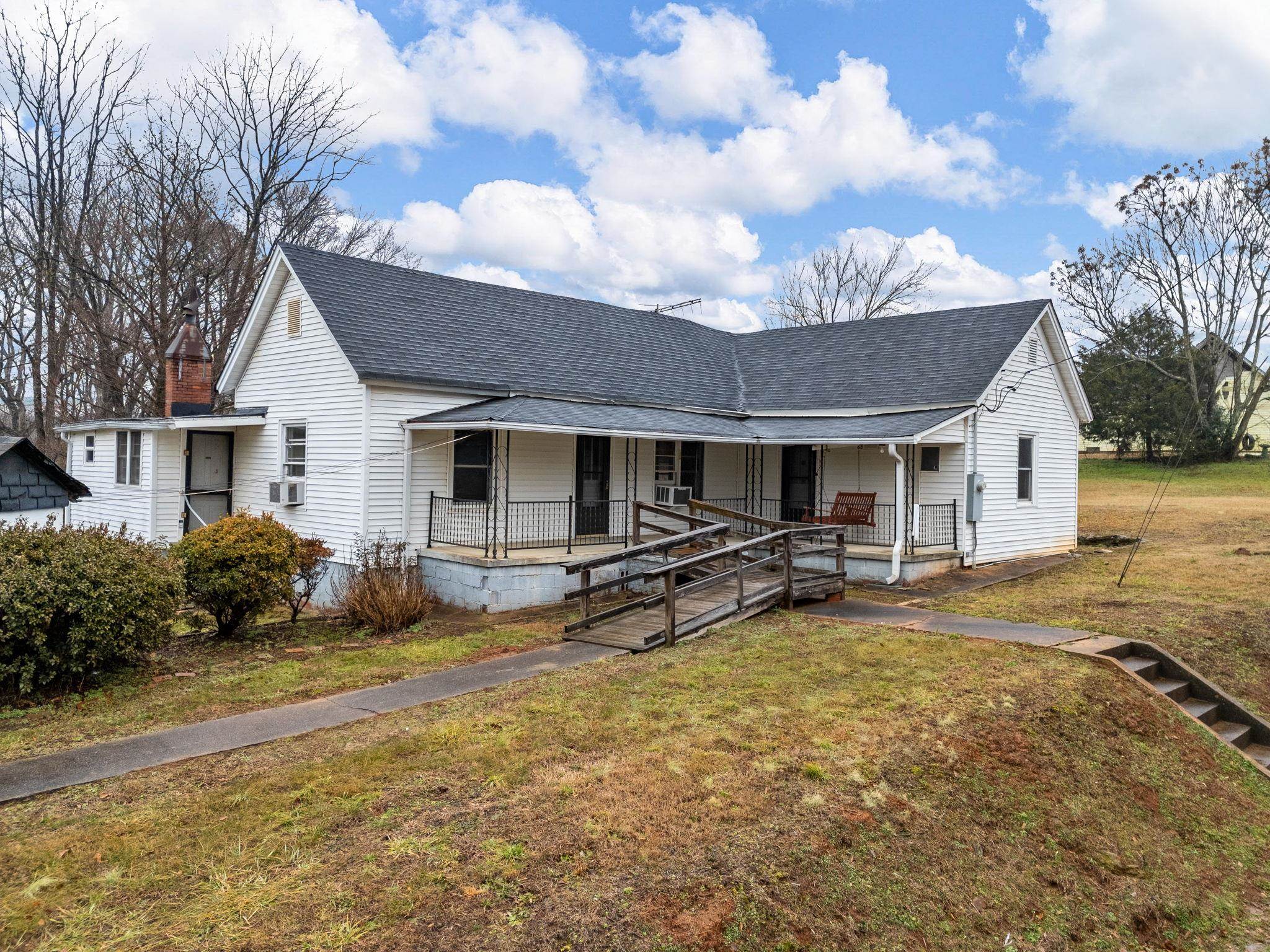 570 Coopertown Road Spartanburg, SC 29307 - Photo 1 of 39 Gallery Image 1